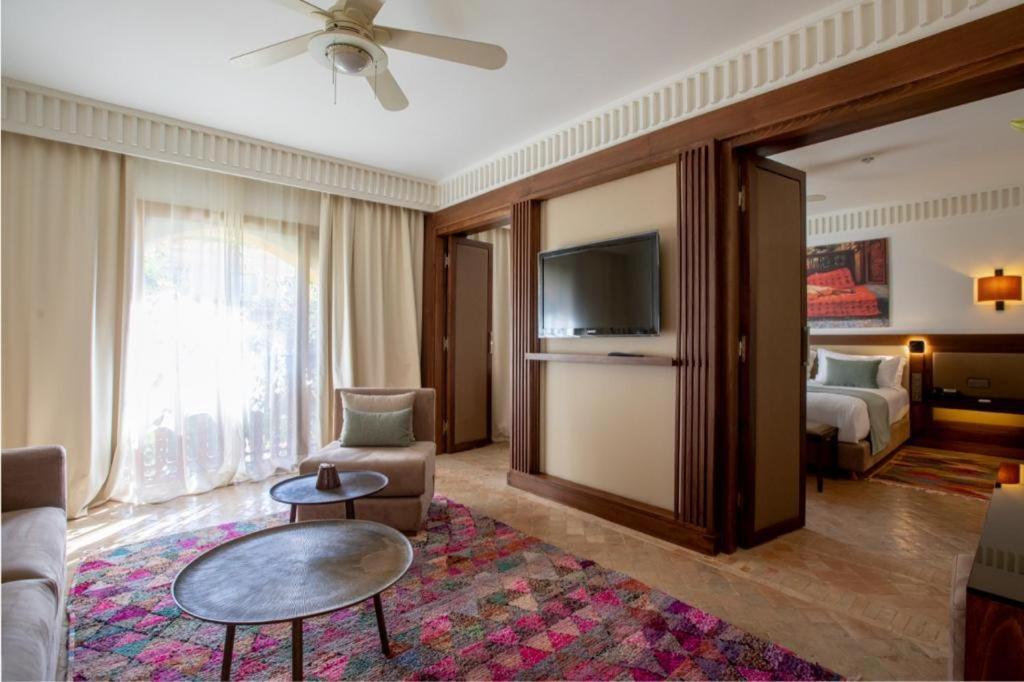 레 자르댕 드 라 쿠투비아 마라케시 외부 사진 Suite at the hotel