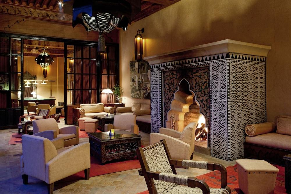 레 자르댕 드 라 쿠투비아 마라케시 외부 사진 The interior of the hotel